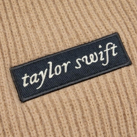 Taylor Swift Folklore Album Chenille Patch Crewneck Sweater & FREE NECKLACE - Picture 6 of 9